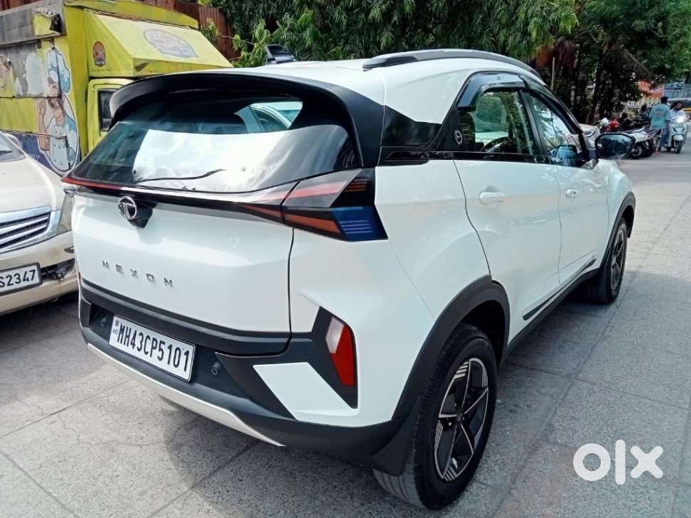 Tata Nexon Creative Plus 1.2 Revotron Petrol 6 Amt, 2023, Petrol
