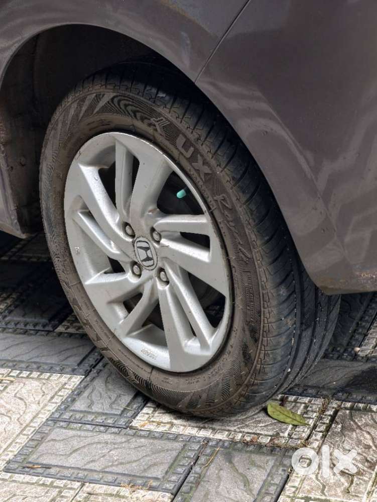 Honda Jazz V Automatic, 2016, Petrol