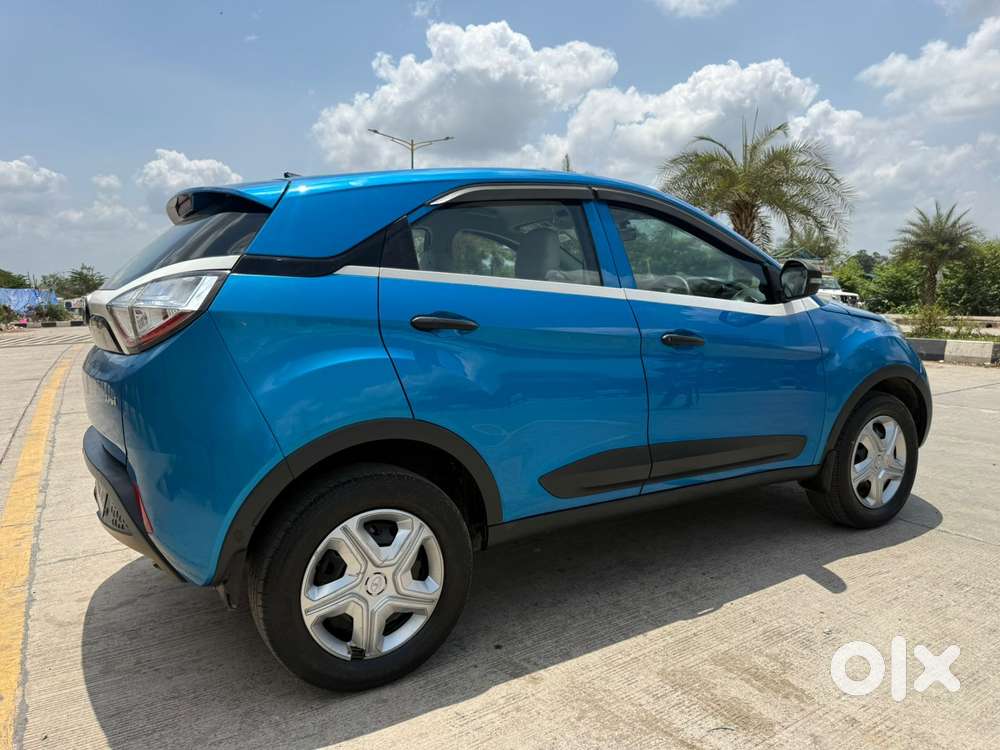 Tata Nexon 1.2 Revotron Xma Amt (s), 2019, Petrol