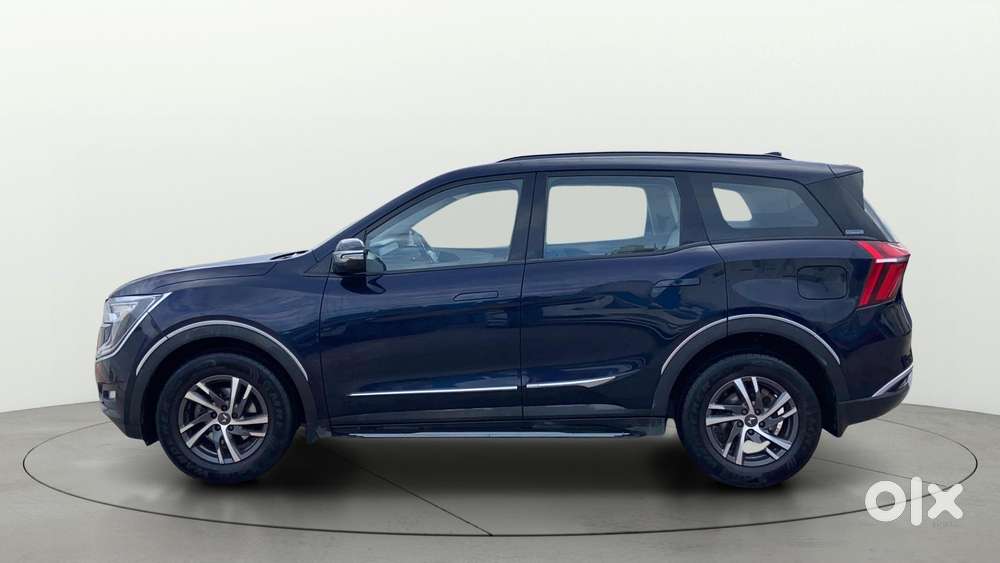 Mahindra Xuv700 2.0 Ax 5 Petrol At Str, 2022, Petrol
