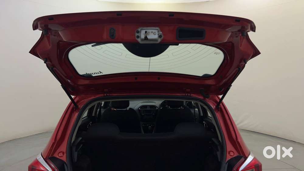 Tata Tiago Xza, 2017, Petrol