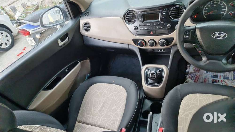 Hyundai Grand I10 Sportz, 2015, Petrol