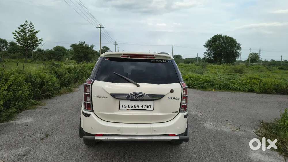 Mahindra Xuv500 2015 W10 Diesel 94000 Km Driven