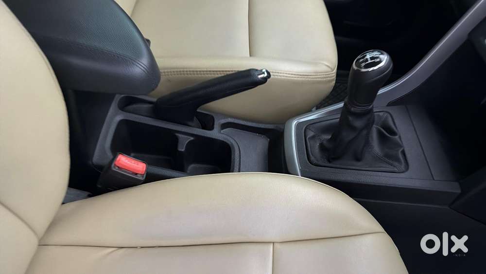 Maruti Suzuki Brezza 1.5 Zxi Smart Hybrid, 2022, Petrol