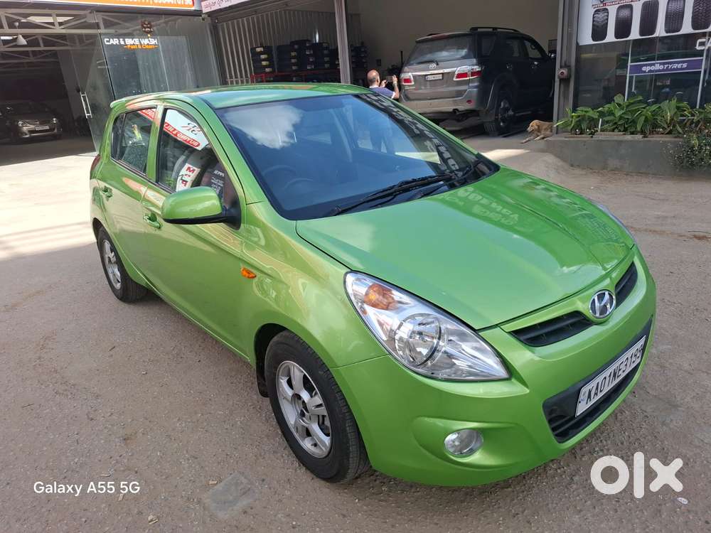 Hyundai I20 2009-2011 1.4 Asta (at), 2010, Petrol