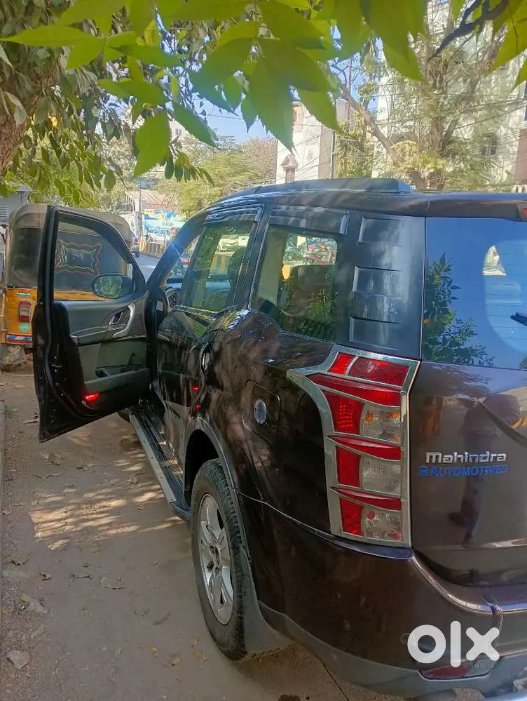 Mahindra Xuv500 2015 Second Owner