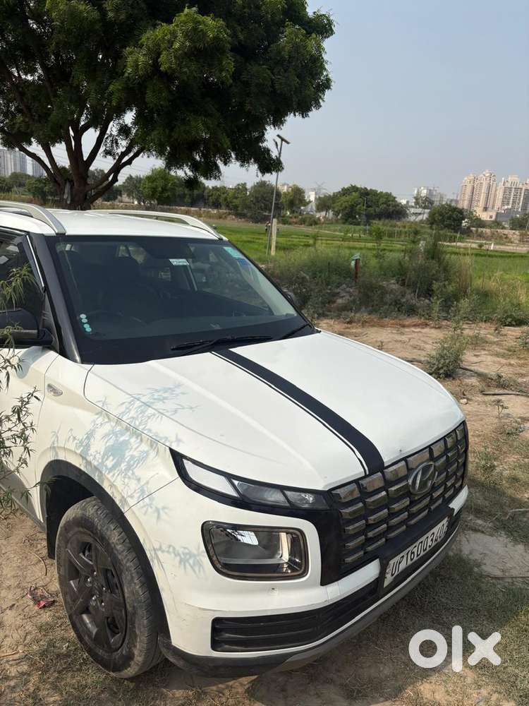 Hyundai Venue Petrol 2023