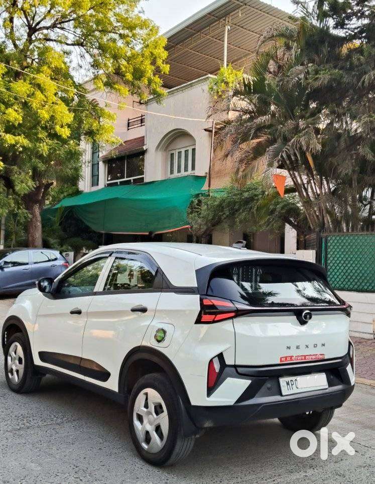 Tata Nexon 1.5 Revotorq Xz Plus (s), 2023, Diesel