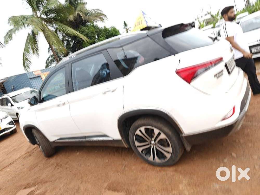 Mg Hector Plus Sharp Hybrid 1.5 Mt, 2021, Petrol