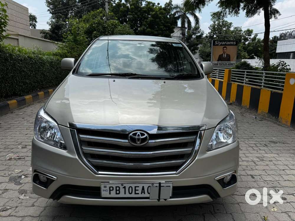 Toyota Innova 2.5 Gx (diesel) 8 Seater Bs Iv, 2012, Diesel