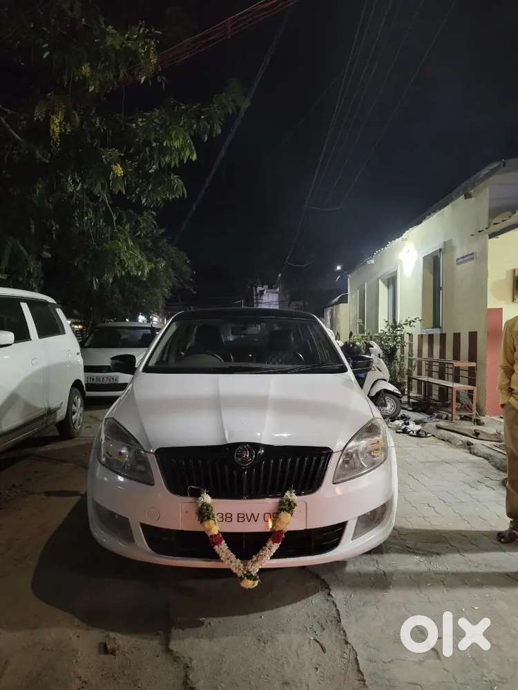 Skoda Rapid Elegance 2014 Diesel Manual
