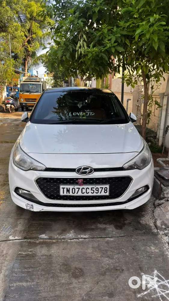 Hyundai I20 2015 Petrol 100000 Km Driven