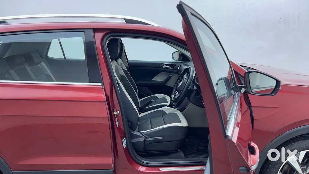 Volkswagen Taigun Topline 1.0 Tsi At (electric Seats), 2022, Petrol