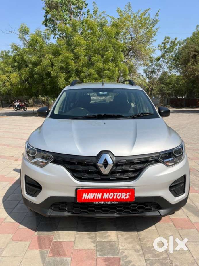 Renault Triber Rxl, 2025, Petrol