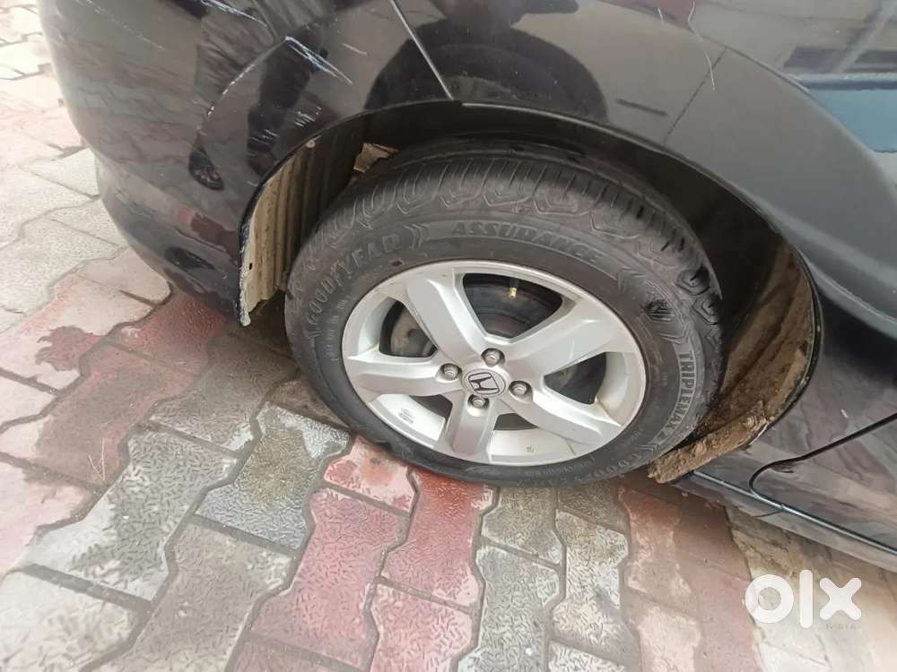 New Condition Car No Any Problem All Works Done 
4 Tyer New Good Year