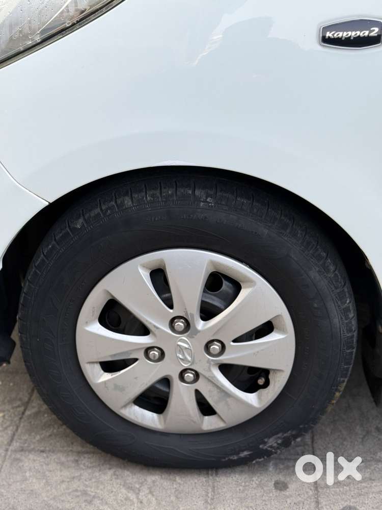 Hyundai I10 Asta Sunroof At, 2012, Petrol