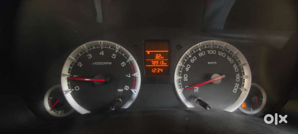 Maruti Suzuki Swift Vxi + Manual, 2013, Petrol