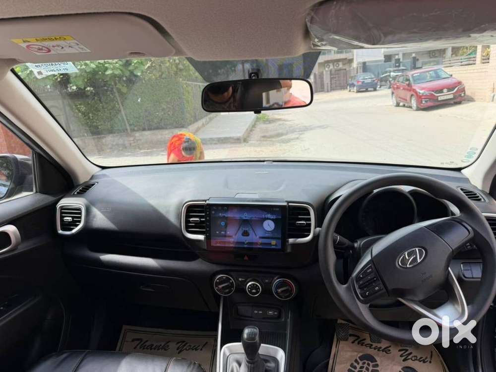 Hyundai Venue 2021 Petrol 8800 Km Driven