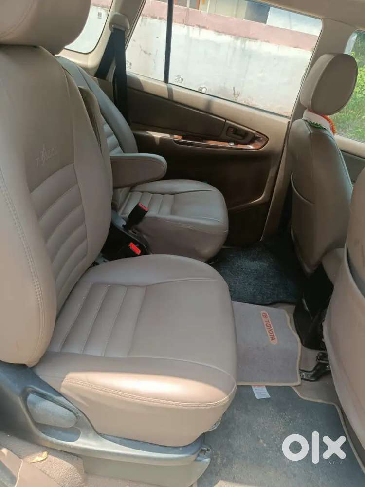 Toyota Innova 2016 Diesel Well Maintained