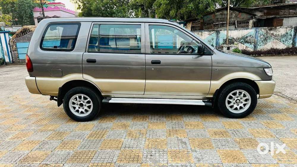 Chevrolet Tavera Neo 3 Ls 7 Seats Bsiv, 2011