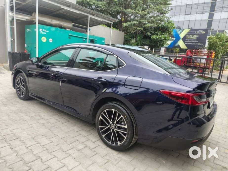 Toyota Camry Hybrid, 2025, Petrol