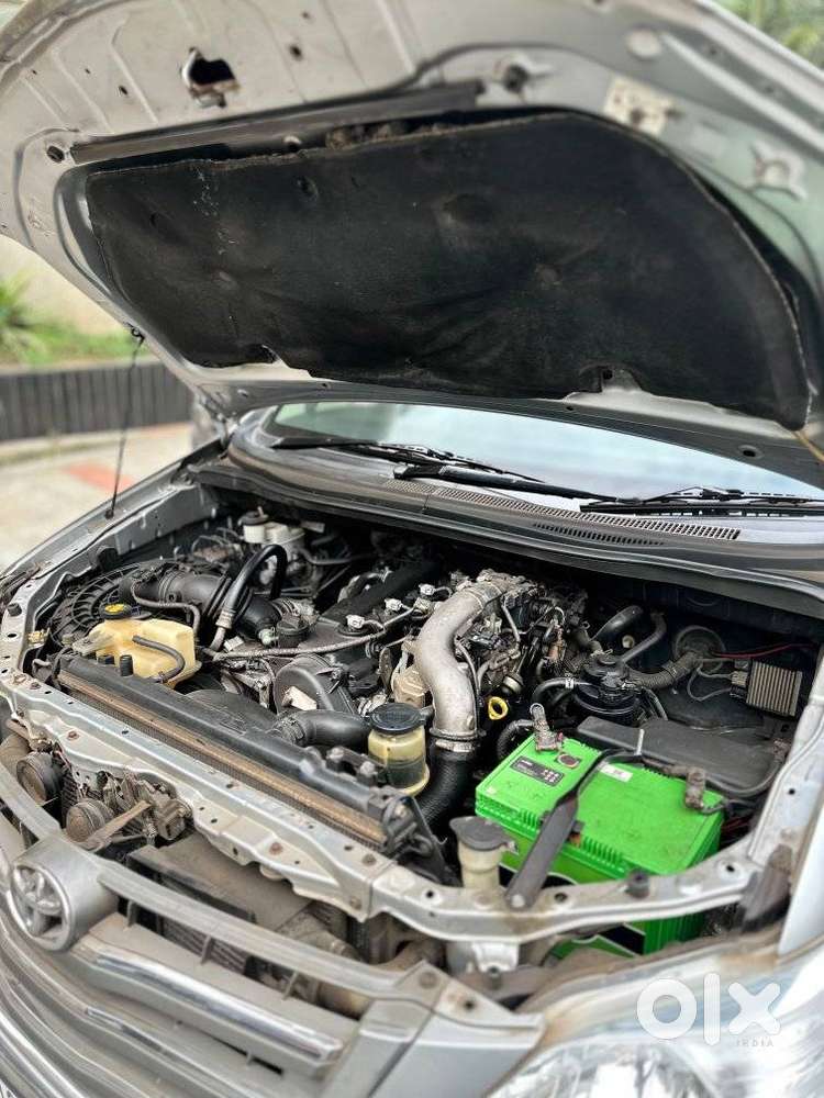 Toyota Innova 2.5 G (diesel) 8 Seater, 2015, Diesel
