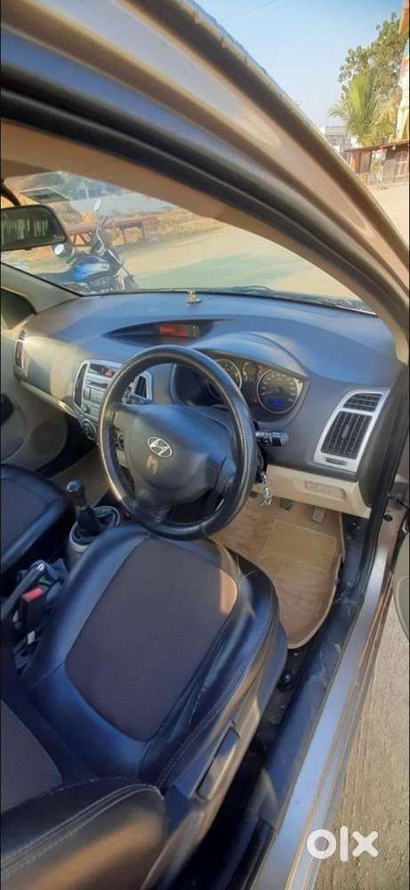 Hyundai Car Manual 2012