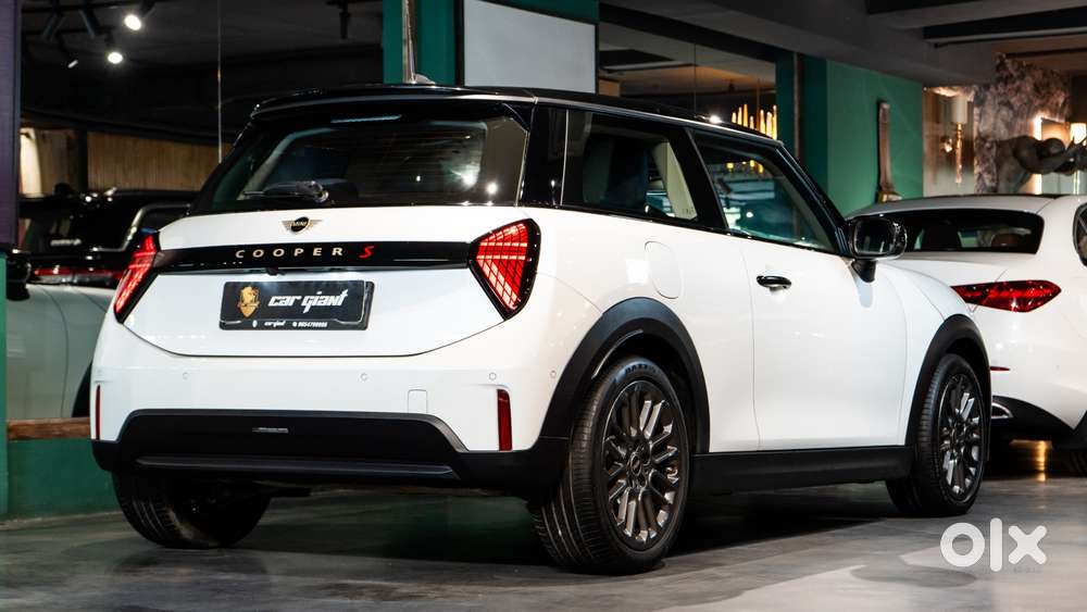 Mini Cooper Hatch, 2025, Petrol
