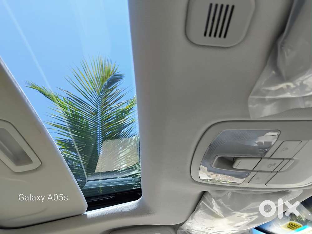 Mahindra Xuv300 W8 Option Diesel, 2023, Diesel