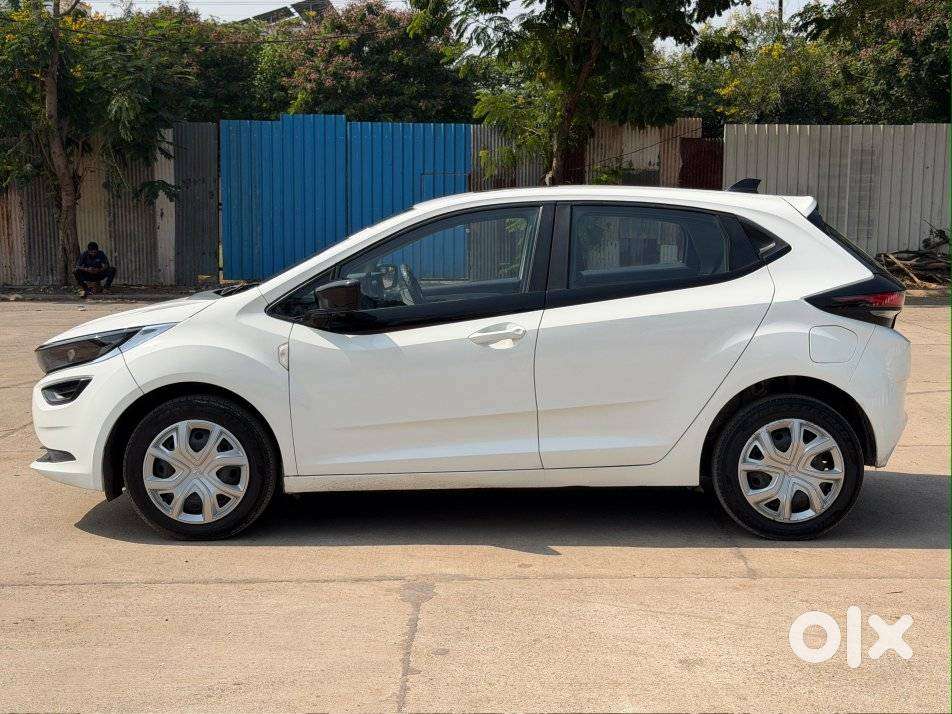 Tata Altroz 1.2 Xm, 2023, Petrol
