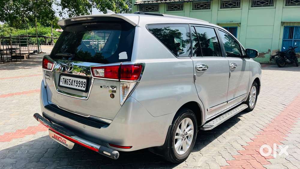 Toyota Innova Crysta 2.4 V 8 Str, 2017, Diesel