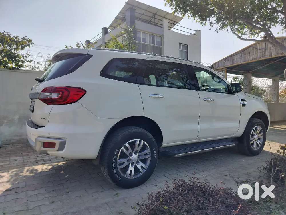 Ford Endeavour 2017 Oct