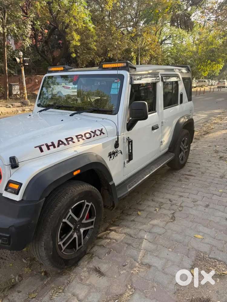 Mahindra Thar Roxx Petrol 2025