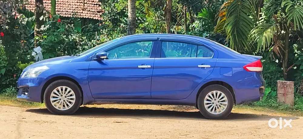 Ciaz 2017/2018 Petrol 68000 Km Driven, Blue Color, Single Owner