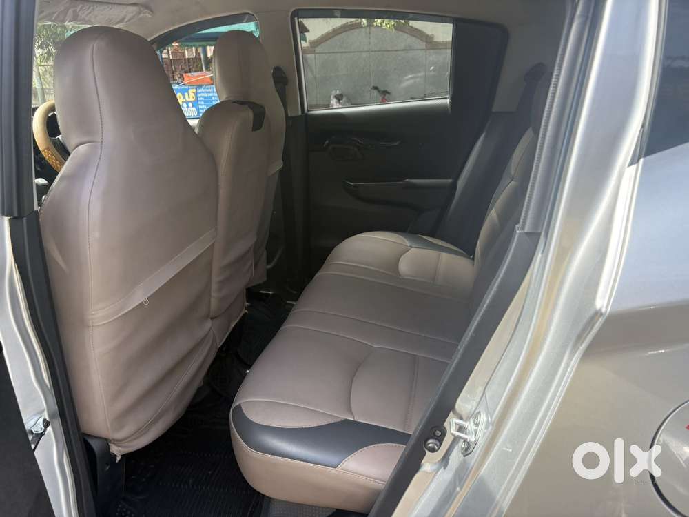 Mahindra Kuv 100 Mfalcon G80 K8 Dual Tone, 2019, Petrol