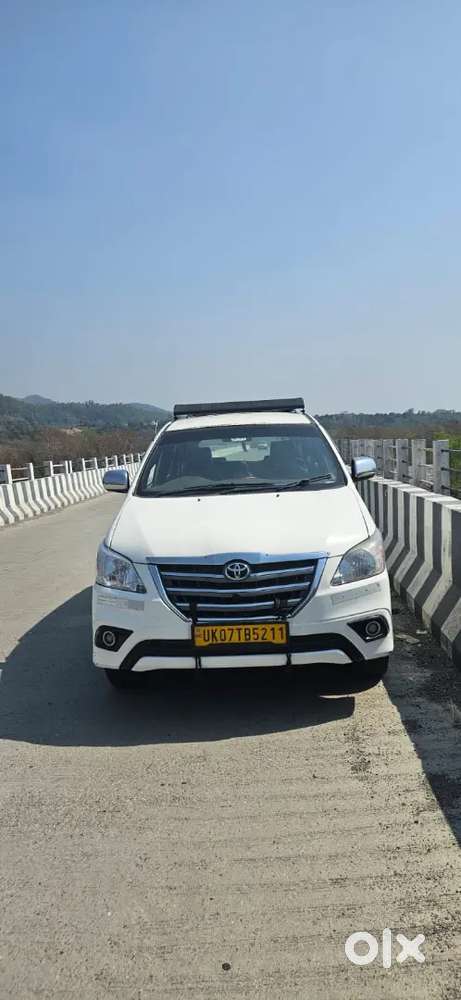 Toyota Innova 2010 Diesel Well Maintained