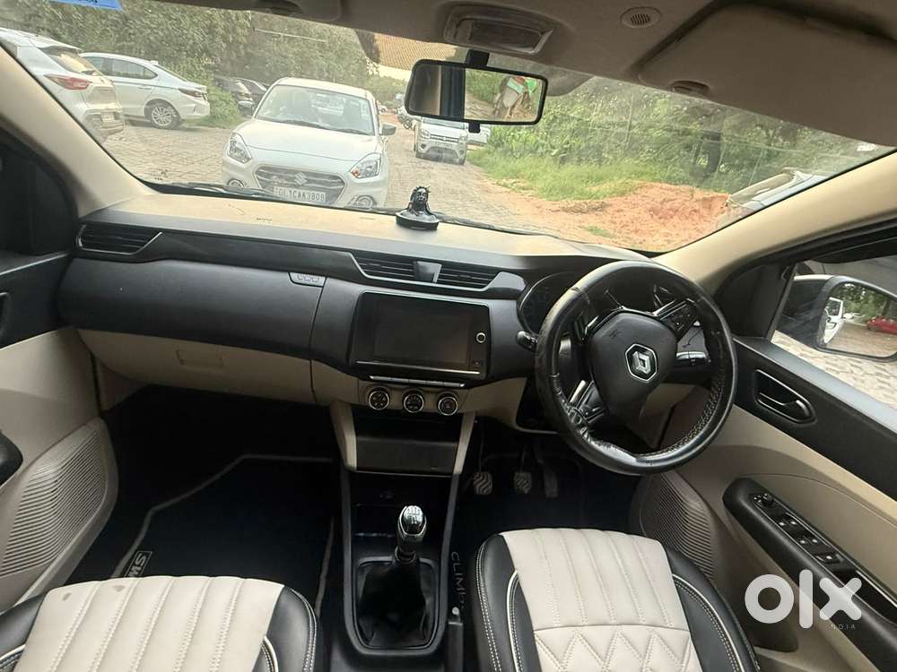 Renault Triber Rxt, 2022, Petrol