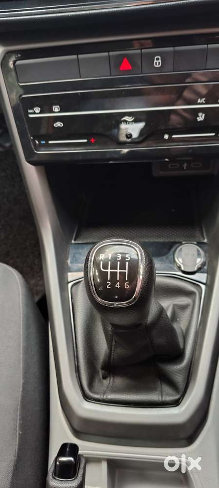 Skoda Kushaq 1.0 Tsi Ambition, 2022, Petrol