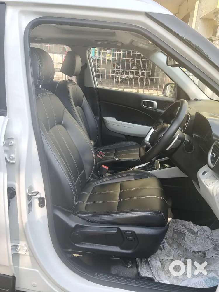 Hyundai Venue 2024 Petrol 10000 Km Driven