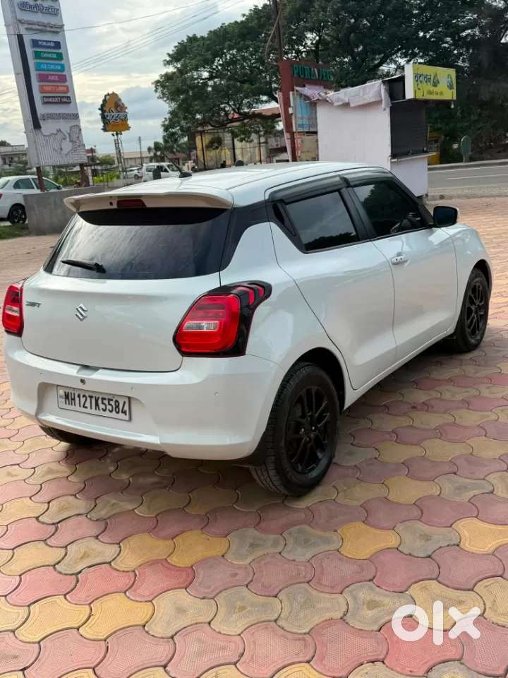 Maruti Suzuki Swift 1.3 Zxi, 2021, Petrol