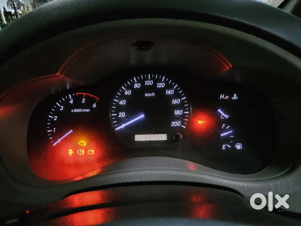 Toyota Innova 2012 Diesel Well Maintained