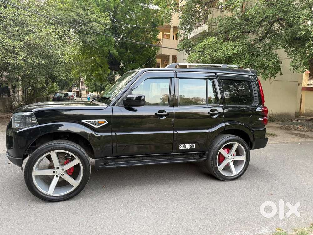 Mahindra Scorpio S6 Plus, 2017, Diesel