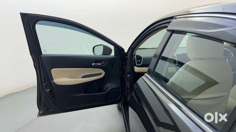 Honda City 1.5 V Mt, 2023, Petrol