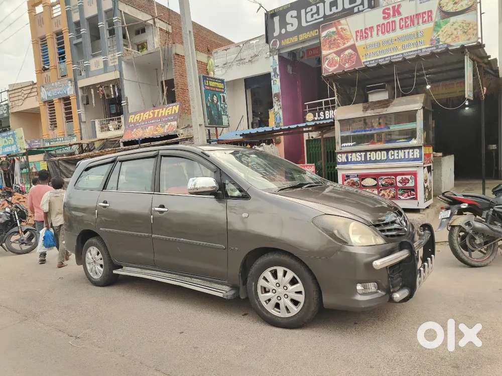 Toyota Innova 2009 Diesel Well Maintained