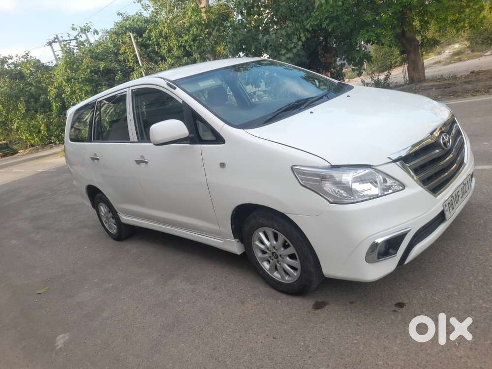 Toyota Innova 2.5 Gx 8 Seater Limited Edition, 2015, Diesel