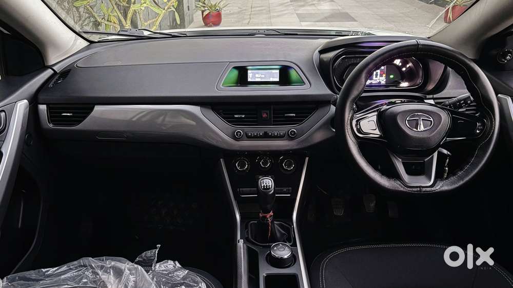 Tata Nexon 1.5 Revotorq Xm (s), 2022, Diesel