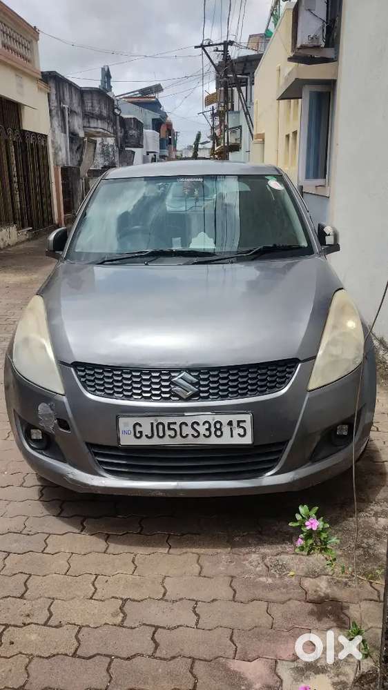 Swift Maruti Lxi 2012