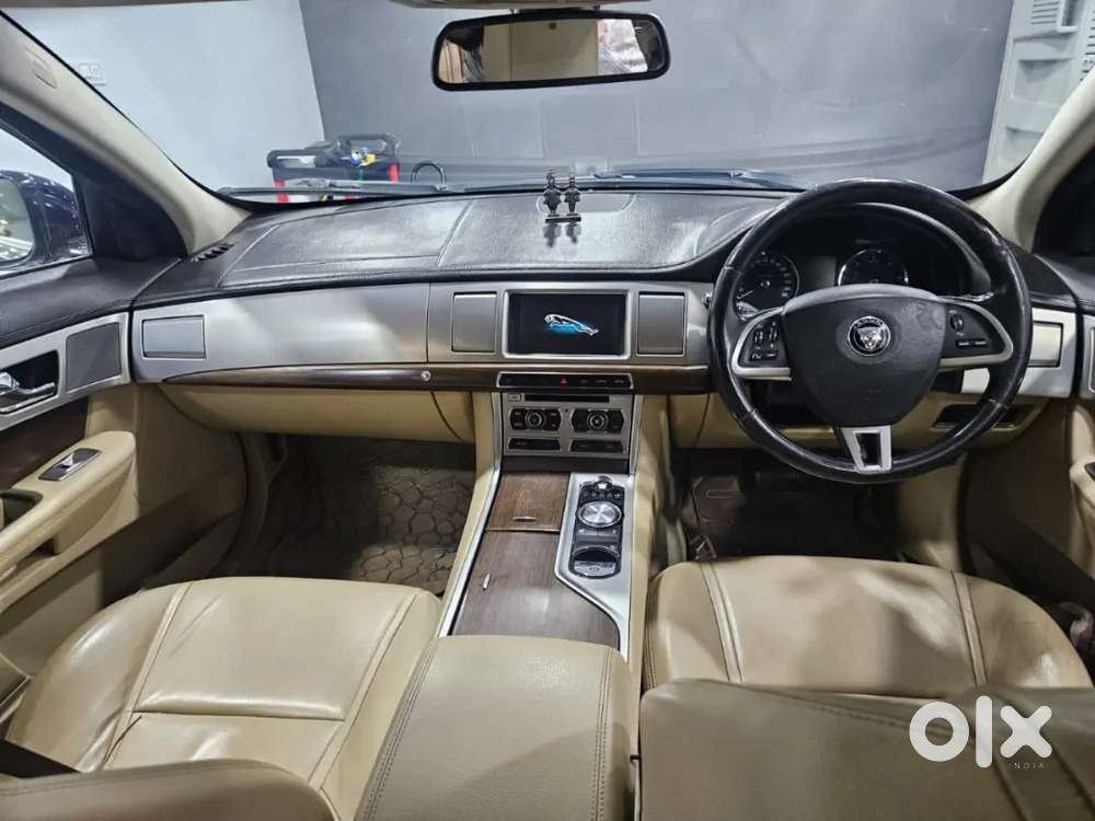 Jaguar Xf  2014