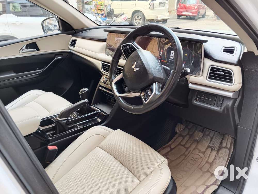 Mahindra Xuv700 2.2 Ax 7 Diesel Mt Str, 2022, Diesel