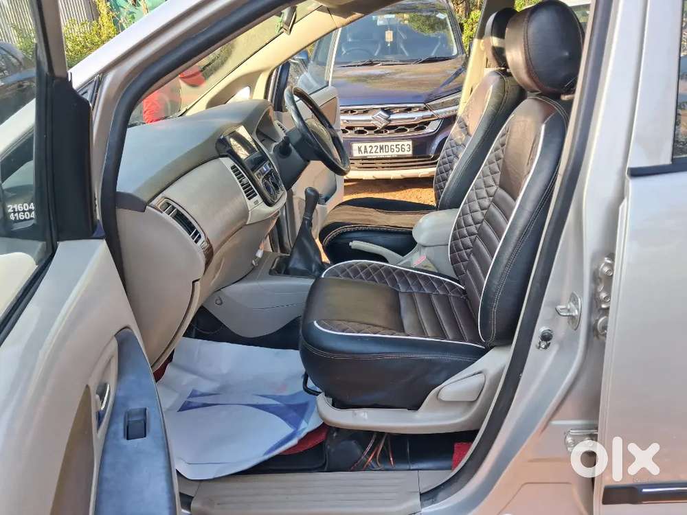 Toyota Innova 2010